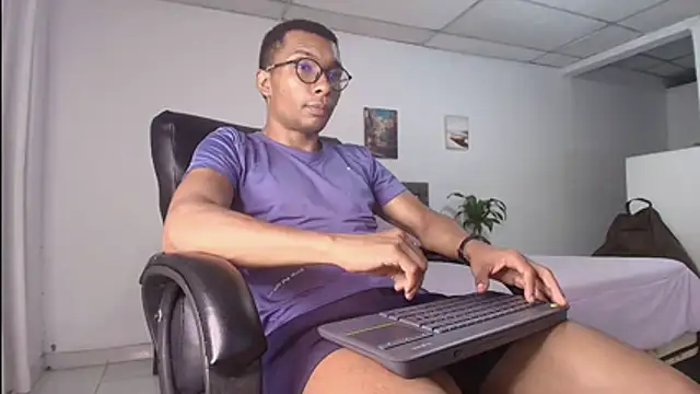 Aaronblack1_