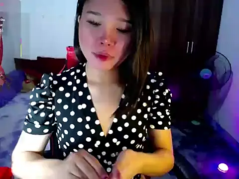 sofiathe1st (T young) - EYES ON ME BE MY LOVER!
