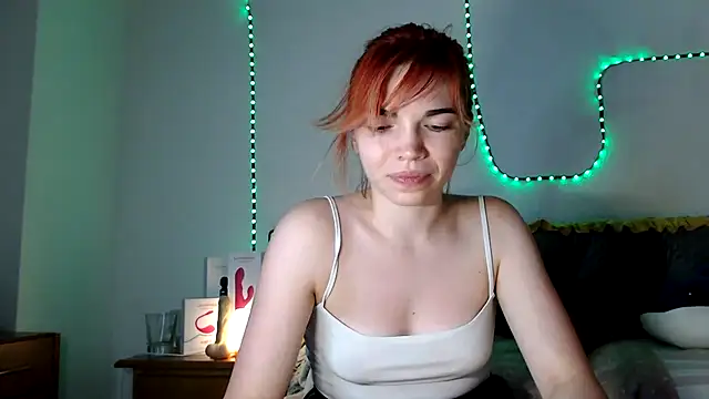 olivka-flower (F young) - Being full naked for 10 min! OMG!! WOW!