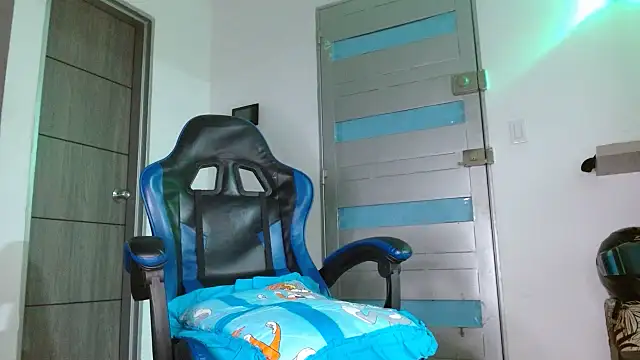 SexyBoy-Bigclit live cam on StripChat