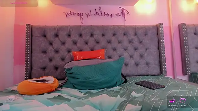 Scarlette_doll_ live cam on StripChat