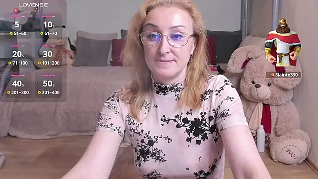 MadissonKiss live cam on StripChat
