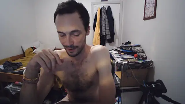 JohnnyMoves webcam