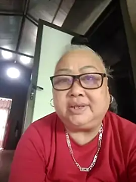 YourMomy- webcam