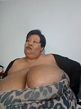 nancy111 live cam on StripChat