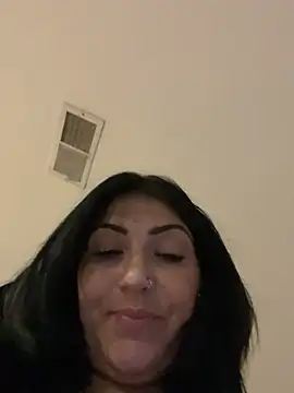 littlemisseeve (F milf) - Take of boots n squirt on toes