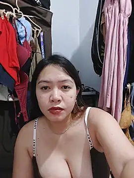 MissKitty31 live webcam