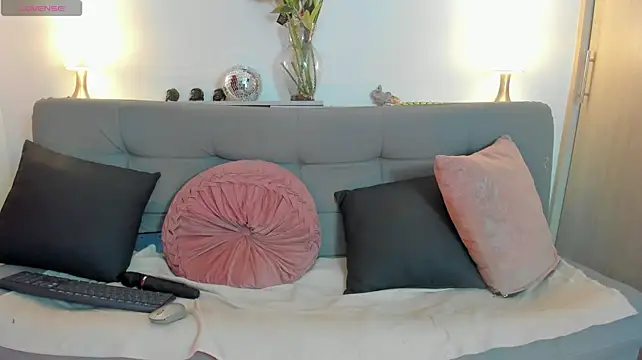 roxana_sinsx live cam on StripChat
