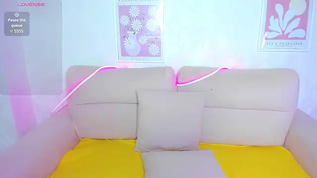 Alexa_temptress live cam on StripChat