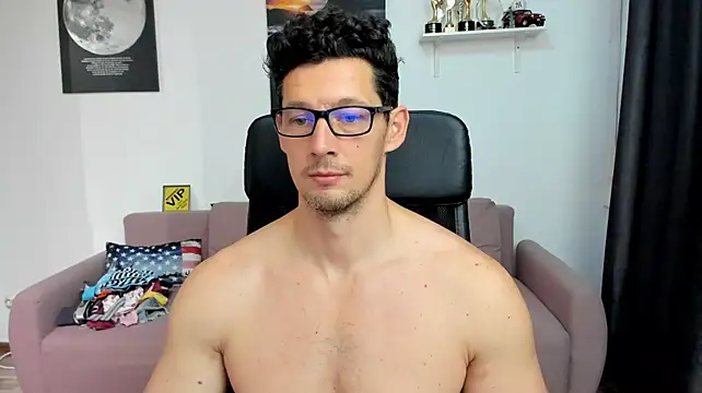 BrutusK08 live cam on StripChat
