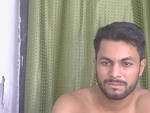 Stubborndesiboy live cam on StripChat