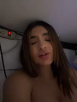 jenn_fit live cam on StripChat
