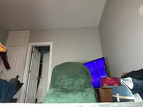 ChiRaqb8 webcam