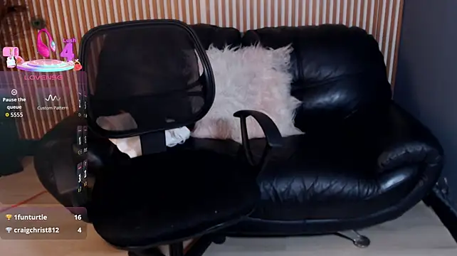 Veronica_Black18