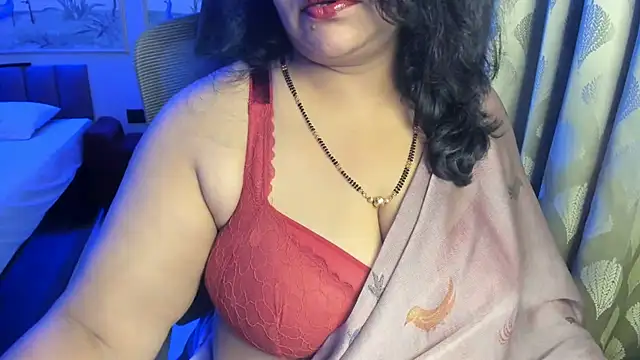 tarivishu11 live room snapshot on Stripchat