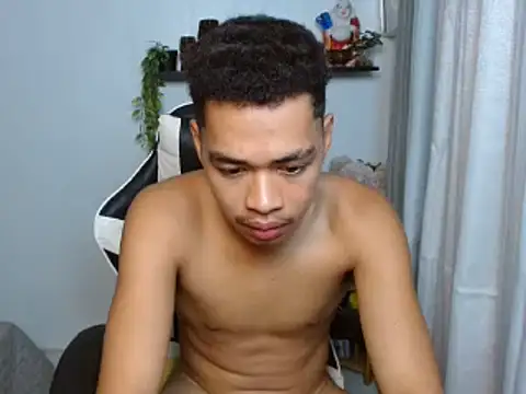 curlyasian_njxx webcam
