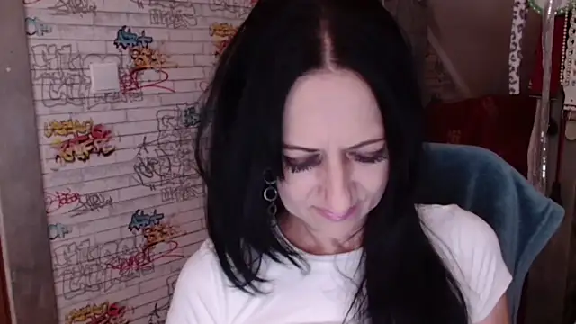 DebraMilf webcam