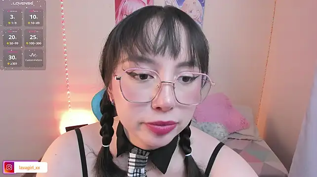 Julieta_Shelby webcam