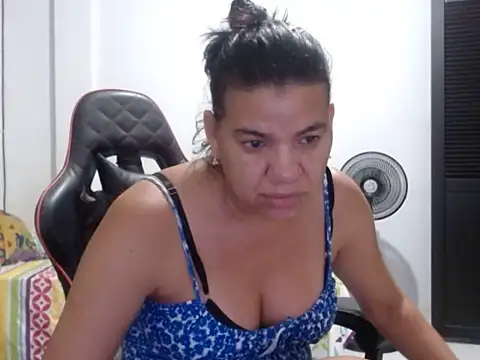 Adriana_0312 webcam