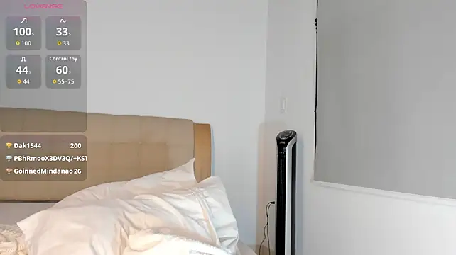 Naomi_velvett webcam