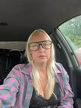 merlindave (F young) - Finger pussy /naked ✌️😊😈🤪