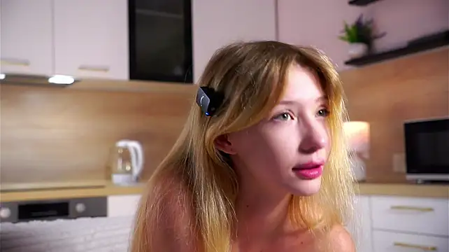 sunnivacovil (F teen) - 💕Doggy ass teasing💕