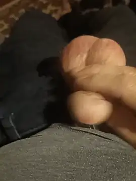 massive_cum live cam on StripChat