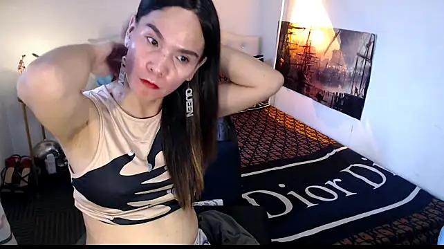 NinaDOM4CUM live sex cam