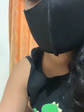 kavyq3791 live cam on StripChat