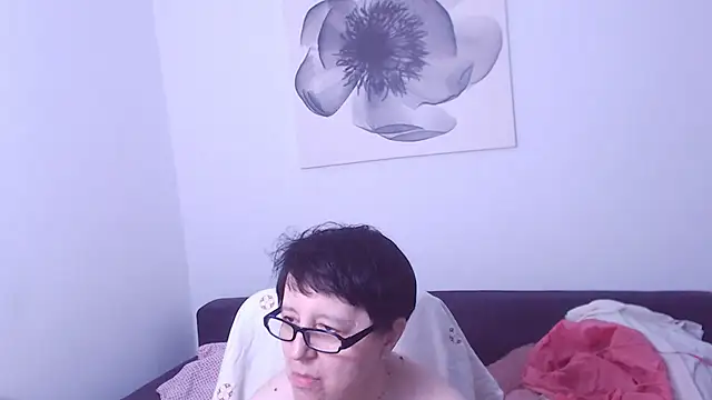 ChristaRose live cam on StripChat