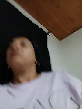 _Dr-Luna_1 live cam on StripChat