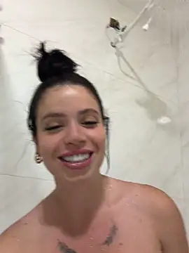 Rafaellaz live cam on StripChat