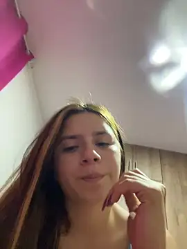 jouemandannie (G young) - Show tits