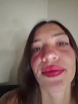 loveuu-bae webcam