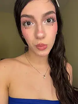 Emily-hottson
