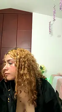 Sarabubbie captura de la sala en vivo en Stripchat