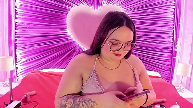 Lushi_Love webcam