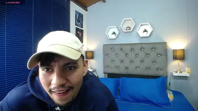 xxx_thesupercum_ webcam