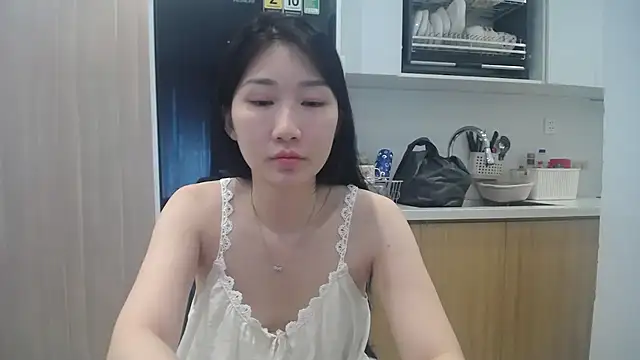 webcam strip Asiagirll