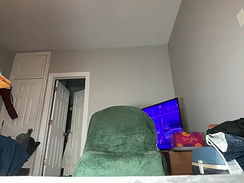 ChiRaqb8 webcam