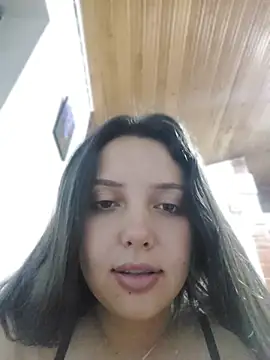 Bella_Karoline