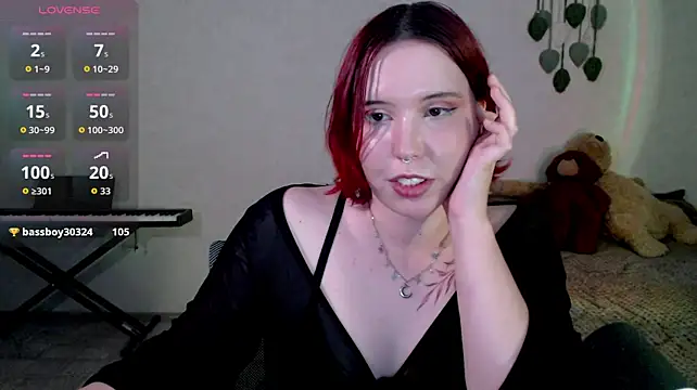 ember_lune live cam on StripChat