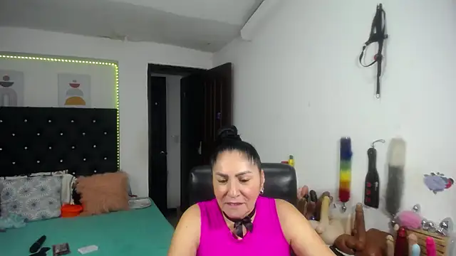 mature_bigboobs10 webcam