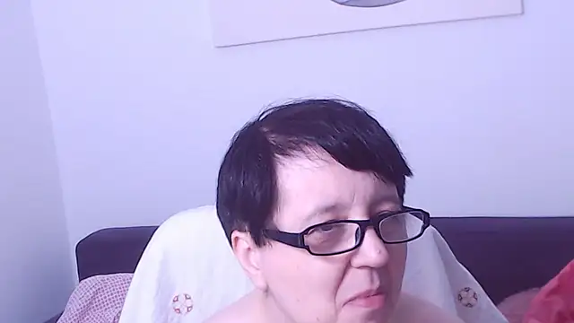 ChristaRose live cam on StripChat