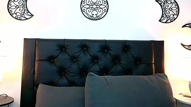 KatalynaSweet live cam on StripChat
