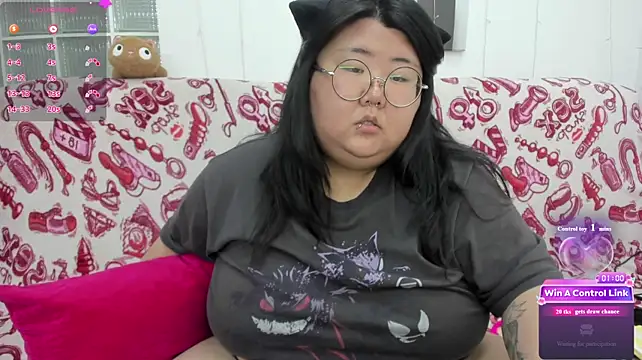 Nadine_asian webcam