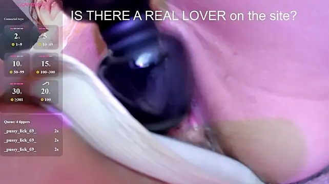 Kira_Adler webcam