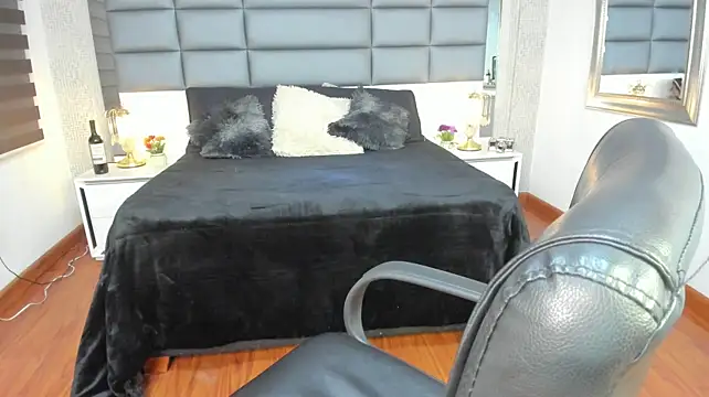 Mrs_Regina_clk webcam