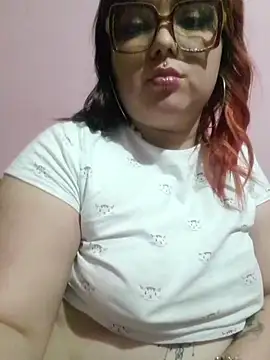Latina_Curvy2 webcam