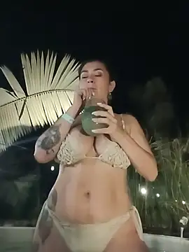 Olivia_Velvet live cam on StripChat